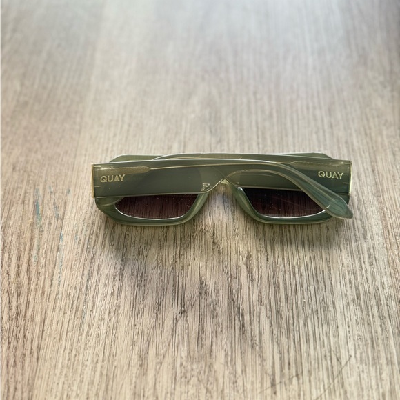 quay australia hyped up green square retro y2k geometric sunglasses eyewear NEW - Picture 3 of 4